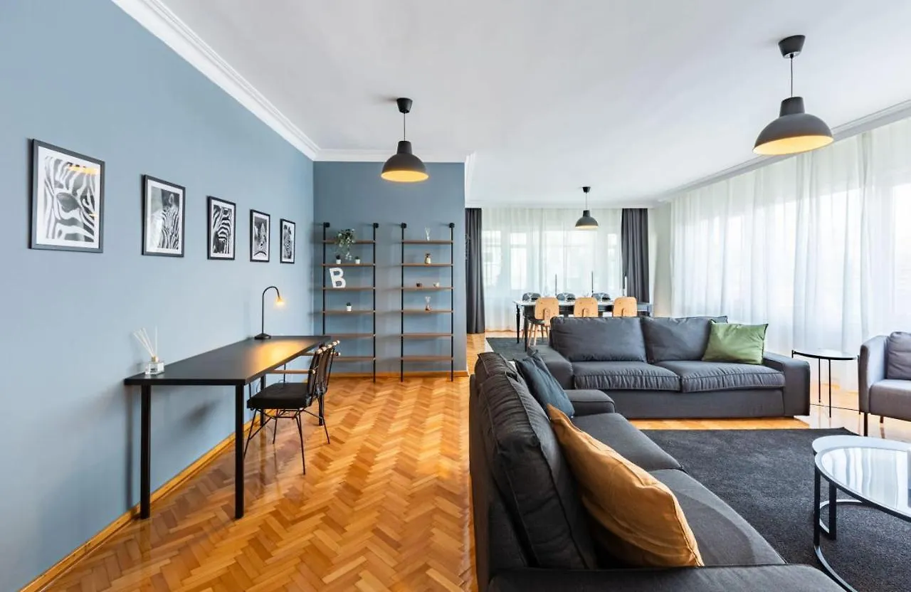 Lovely Flat With Great Location In Sisli Istanbul Apartment