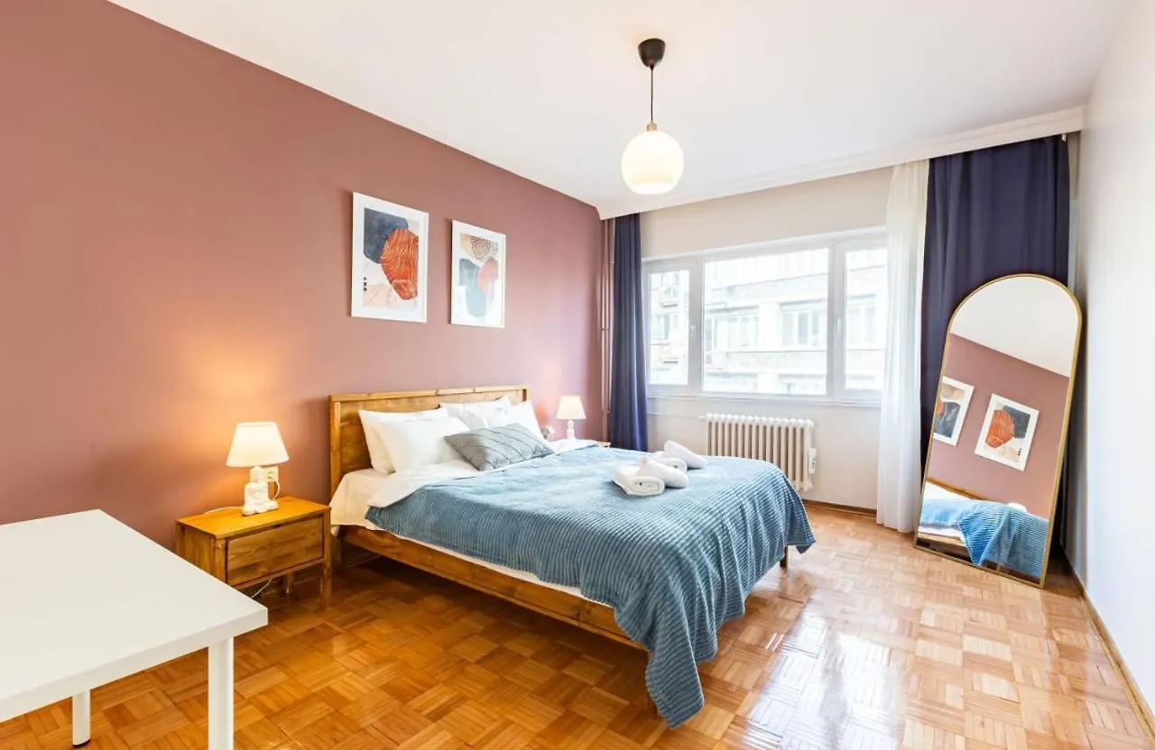 Lovely Flat With Great Location In Sisli Istanbul Turkey